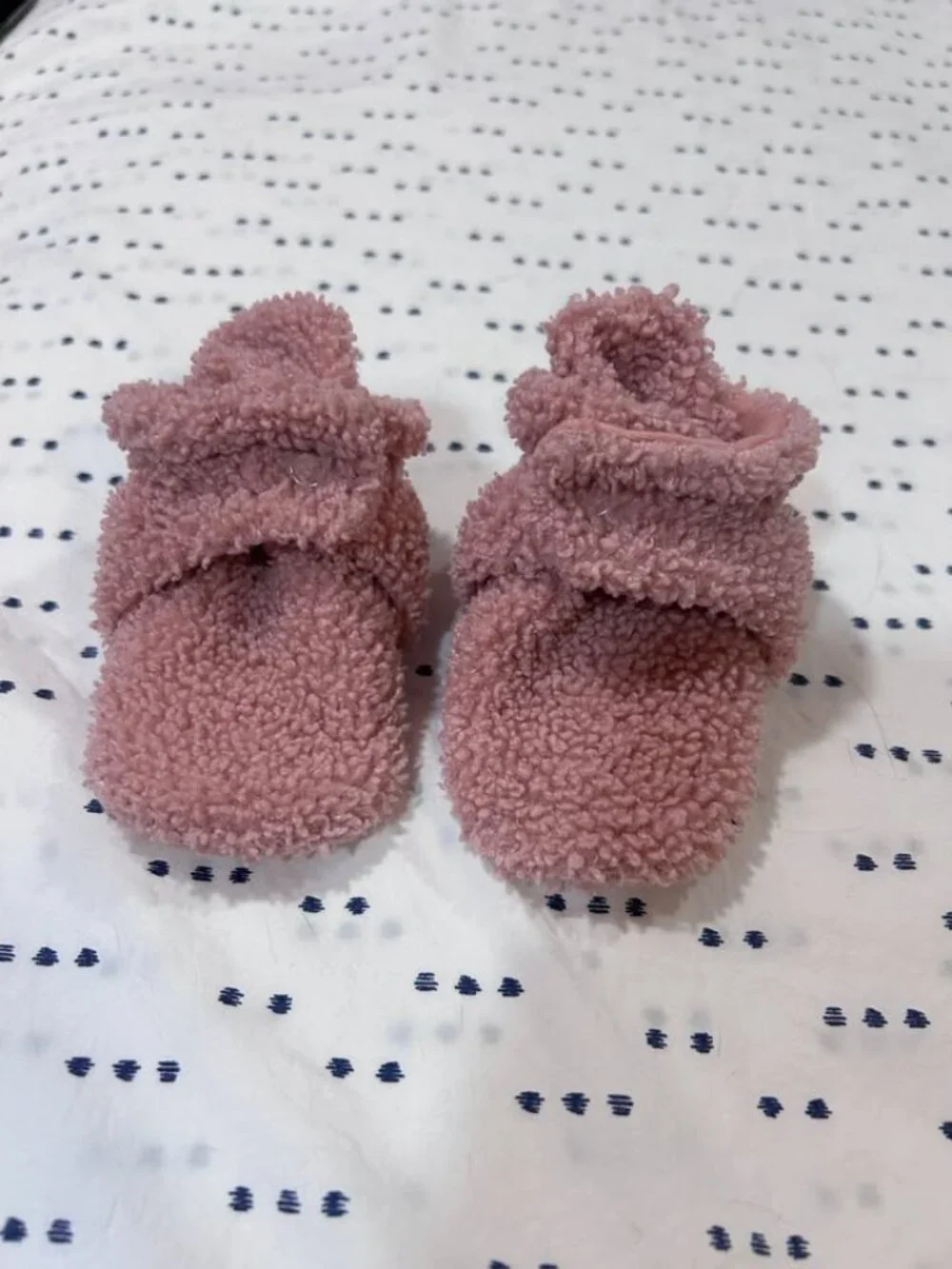 Robeez sherpa snap